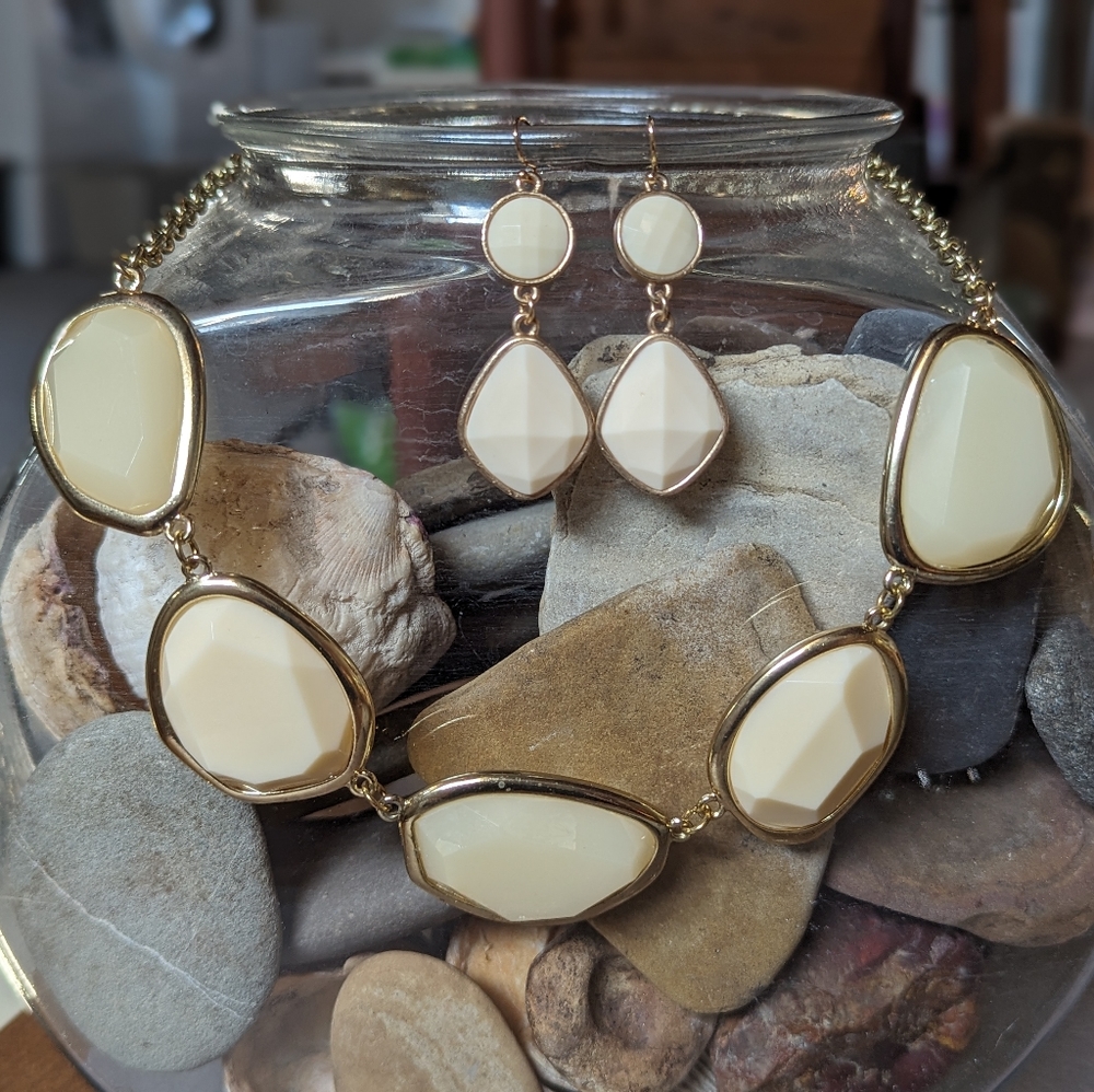 Chunky ivory necklace